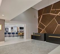 Denver Airport Marriott At Gateway Park Lobby