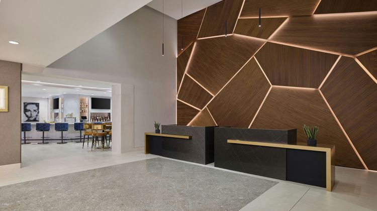 Denver Airport Marriott At Gateway Park Lobby