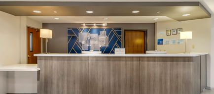 Holiday Inn Express Exterior