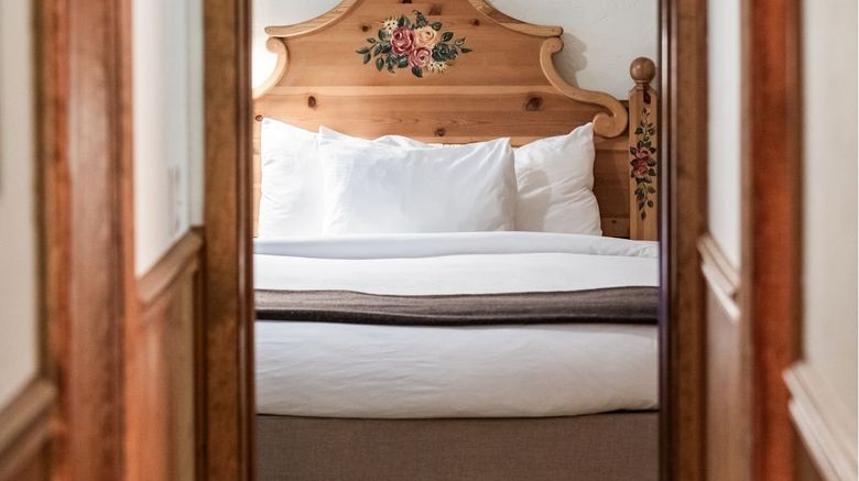 <b>The Alpenhof Lodge Suite</b>. Images powered by <a href="https://www.leonardoworldwide.com/" title="Leonardo Worldwide" target="_blank">Leonardo</a>.