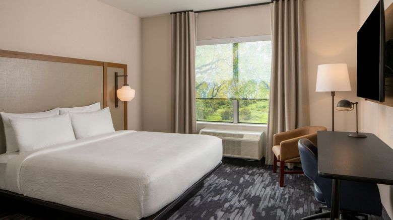 <b>Fairfield Inn & Suites Marriott Room</b>. Images powered by <a href="https://www.leonardoworldwide.com/" title="Leonardo Worldwide" target="_blank">Leonardo</a>.