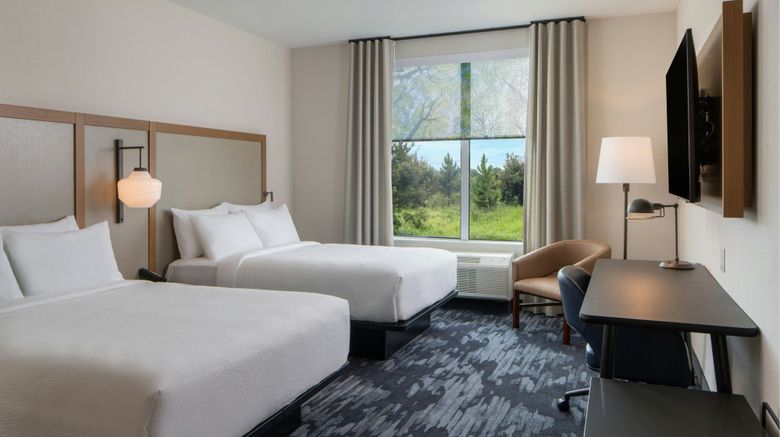 <b>Fairfield Inn & Suites Marriott Room</b>. Images powered by <a href="https://www.leonardoworldwide.com/" title="Leonardo Worldwide" target="_blank">Leonardo</a>.
