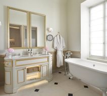 Chateau de la Commaraine Room