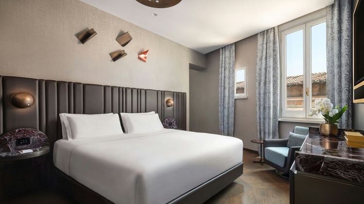 The Pantheon Iconic Rome Hotel Suite