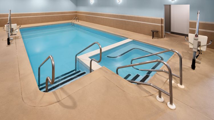 Holiday Inn Express & Suites Wyomissing Pool