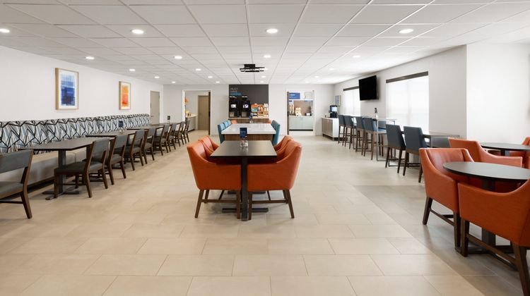 Holiday Inn Express & Suites Wyomissing Restaurant