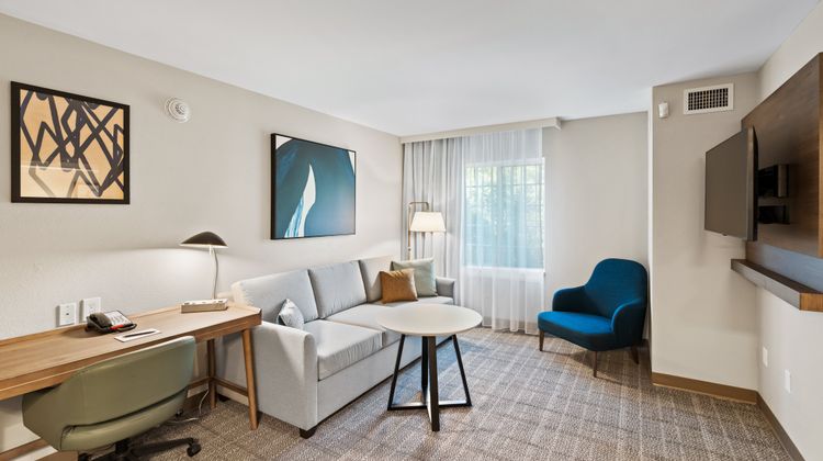 Staybridge Suites North Brunswick Suite