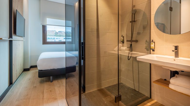 <b>Leonardo Hotel San Sebastian Room</b>. Images powered by <a href="https://www.leonardoworldwide.com/" title="Leonardo Worldwide" target="_blank">Leonardo</a>.