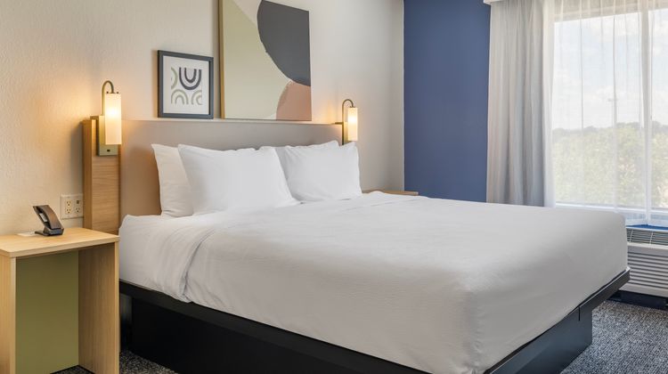 Spark by Hilton La Crosse Onalaska Room