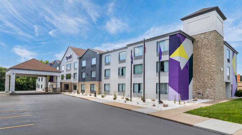 Spark by Hilton La Crosse Onalaska Exterior. Images powered by <a href="https://www.leonardoworldwide.com" target="_blank" rel="noopener">Leonardo</a>.