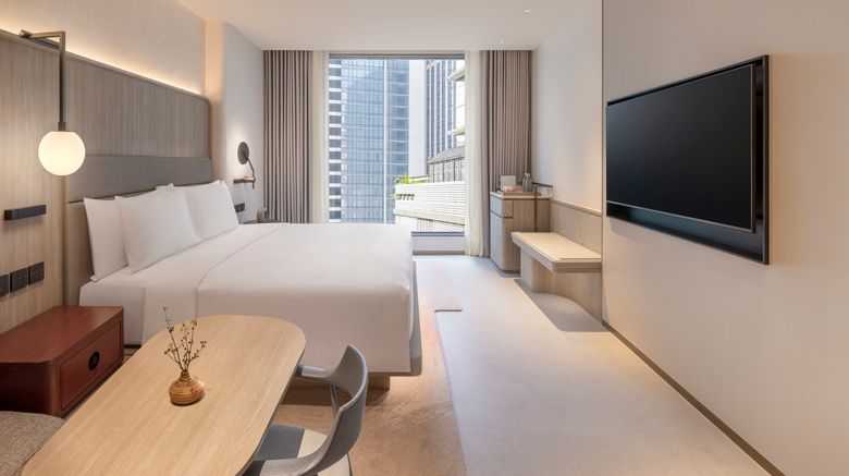<b>KROMO Bangkok, Curio Collection by Hilto Room</b>. Images powered by <a href="https://www.leonardoworldwide.com/" title="Leonardo Worldwide" target="_blank">Leonardo</a>.
