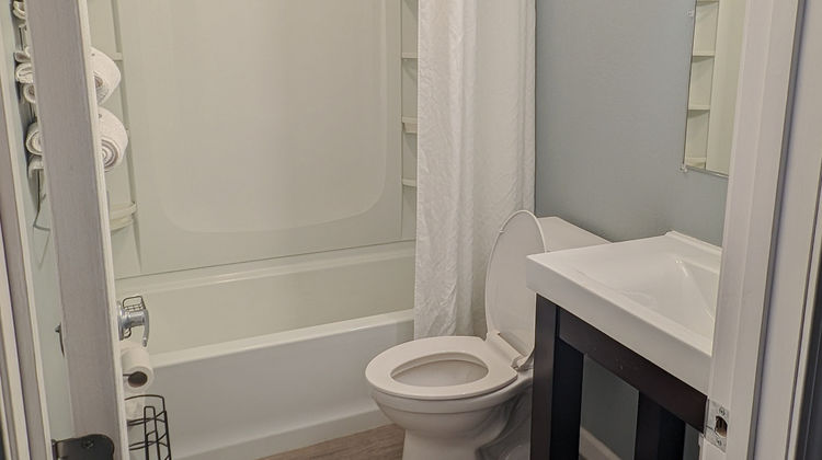 Covered Bridge Inn Room