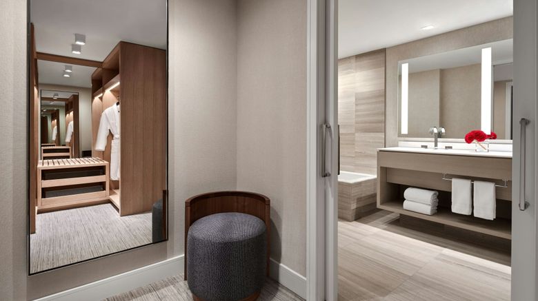 <b>The Ritz-Carlton, Chicago Room</b>. Images powered by <a href="https://www.leonardoworldwide.com/" title="Leonardo Worldwide" target="_blank">Leonardo</a>.
