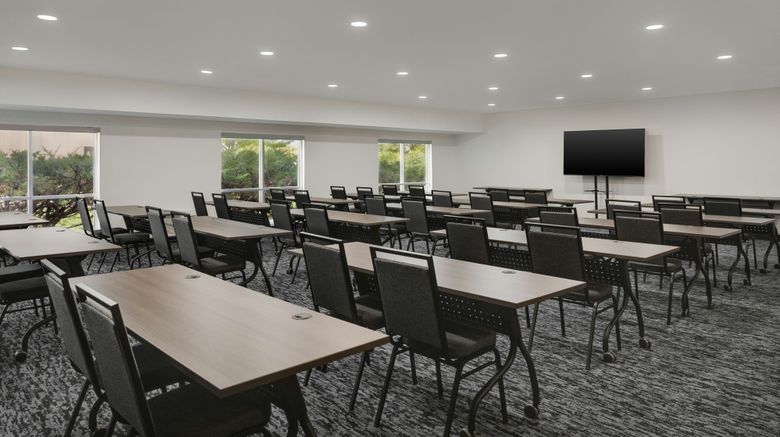 <b>Fairfield Inn & Suites Naperville/Aurora Meeting</b>. Images powered by <a href="https://www.leonardoworldwide.com/" title="Leonardo Worldwide" target="_blank">Leonardo</a>.