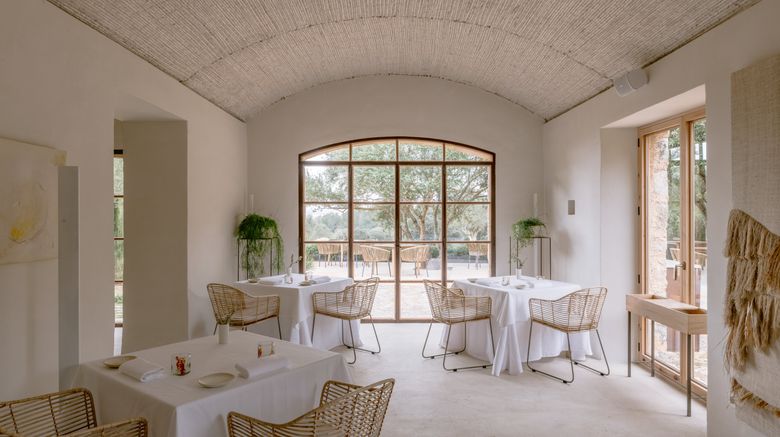 <b>Es Raco d'Arta Restaurant</b>. Images powered by <a href="https://www.leonardoworldwide.com/" title="Leonardo Worldwide" target="_blank">Leonardo</a>.