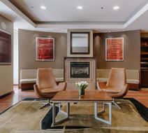Club Quarters Hotel, Central Loop Lobby