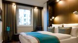 Motel One Berlin-Bellevue Room