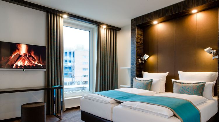 Motel One Berlin-Bellevue Room