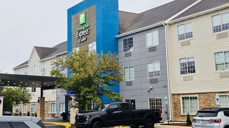 Holiday Inn Express & Suites Matteson Exterior