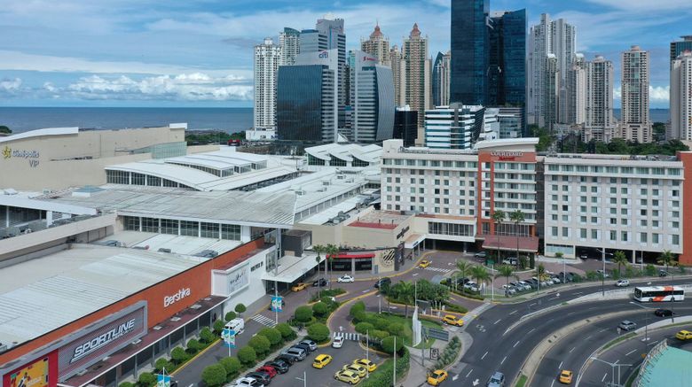 <b>Courtyard Panama Multiplaza Mall Exterior</b>. Images powered by <a href="https://www.leonardoworldwide.com/" title="Leonardo Worldwide" target="_blank">Leonardo</a>.