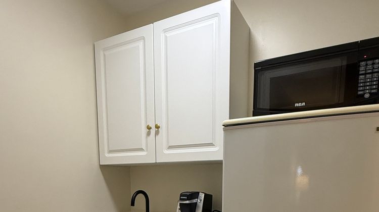 Aurora Inn Room