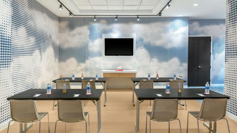 <b>aloft New York Brooklyn Meeting</b>. Images powered by <a href="https://www.leonardoworldwide.com/" title="Leonardo Worldwide" target="_blank">Leonardo</a>.
