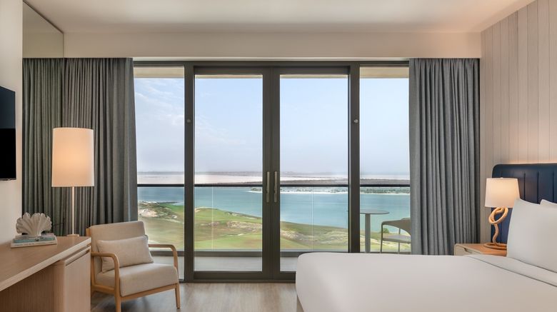 <b>Crowne Plaza Abu Dhabi-Yas Island Suite</b>. Images powered by <a href="https://www.leonardoworldwide.com/" title="Leonardo Worldwide" target="_blank">Leonardo</a>.
