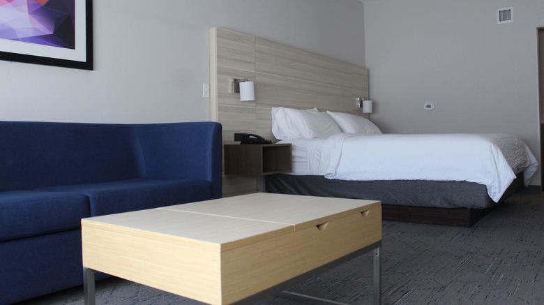 <b>Holiday Inn Express & Suites Roswell Suite</b>. Images powered by <a href="https://www.leonardoworldwide.com/" title="Leonardo Worldwide" target="_blank">Leonardo</a>.