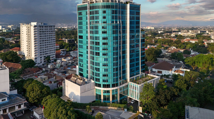 Crowne Plaza Bandung Exterior