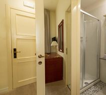Hotel Enzo Room