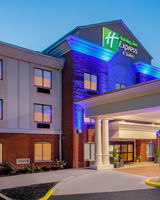 Holiday Inn Express & Suites Lancaster