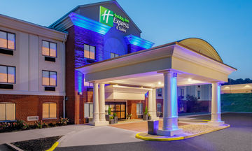 Holiday Inn Express & Suites Lancaster