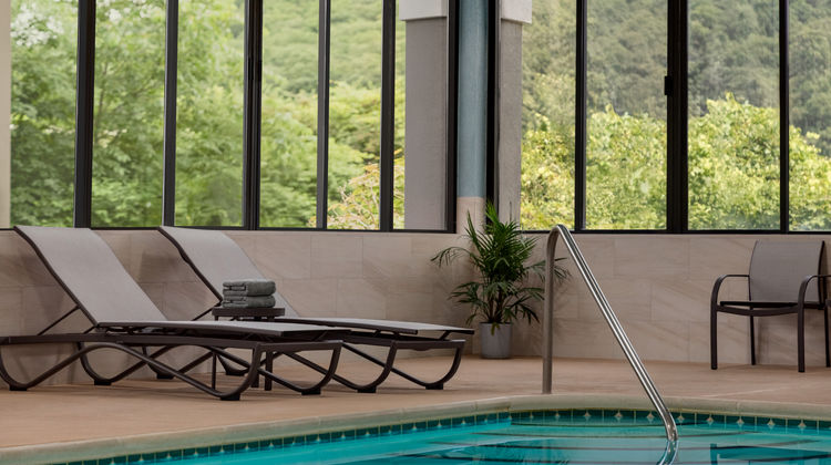 Holiday Inn Express Corning/Painted Post Pool