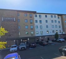 Staybridge Suites Orenco Station Exterior
