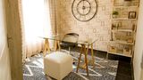 3 Lux Suites Room