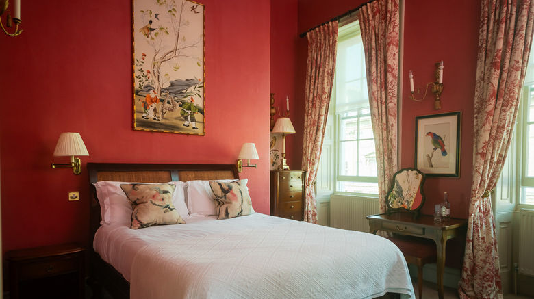 <b>Dukes Hotel Room</b>. Images powered by <a href="https://www.leonardoworldwide.com/" title="Leonardo Worldwide" target="_blank">Leonardo</a>.
