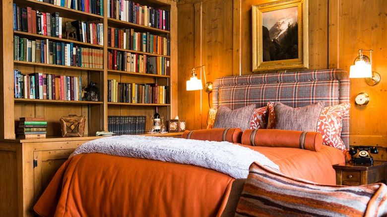<b>The Point Room</b>. Images powered by <a href="https://www.leonardoworldwide.com/" title="Leonardo Worldwide" target="_blank">Leonardo</a>.
