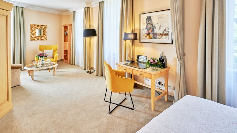 <b>Weinromantikhotel Richtershof Suite</b>. Images powered by <a href="https://www.leonardoworldwide.com/" title="Leonardo Worldwide" target="_blank">Leonardo</a>.
