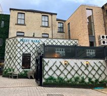 The West Park Hotel & Pub Exterior