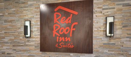 Red Roof Inn & Suites Newport Middletown Lobby