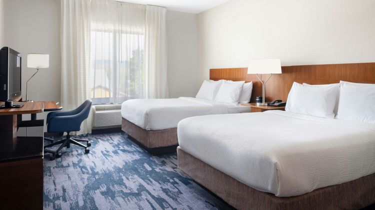 Fairfield Inn & Suites Towanda Room