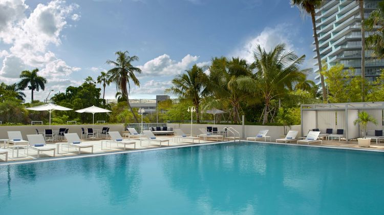 Courtyard Miami Coconut Grove Pool