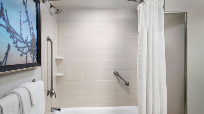 <b>Courtyard Gaithersburg Washingtonian Cen Room</b>. Images powered by <a href="https://www.leonardoworldwide.com/" title="Leonardo Worldwide" target="_blank">Leonardo</a>.