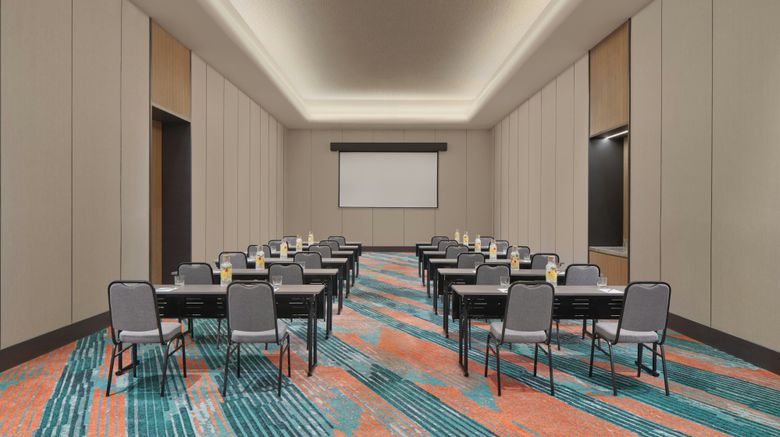 <b>Aloft Surabaya Pakuwon City Meeting</b>. Images powered by <a href="https://www.leonardoworldwide.com/" title="Leonardo Worldwide" target="_blank">Leonardo</a>.