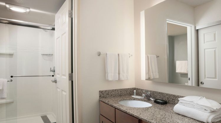 Residence Inn by Marriott Arpt Room