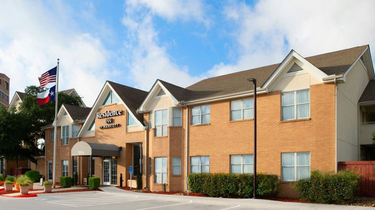 Residence Inn by Marriott Arpt Exterior