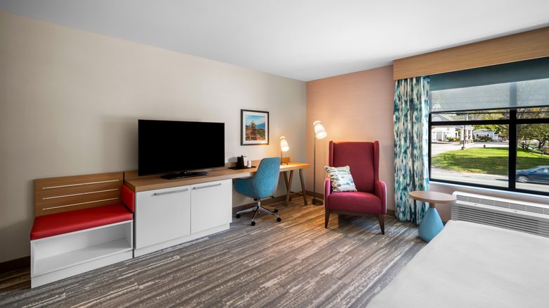 <b>Hilton Garden Inn North Conway Room</b>. Images powered by <a href="https://www.leonardoworldwide.com/" title="Leonardo Worldwide" target="_blank">Leonardo</a>.