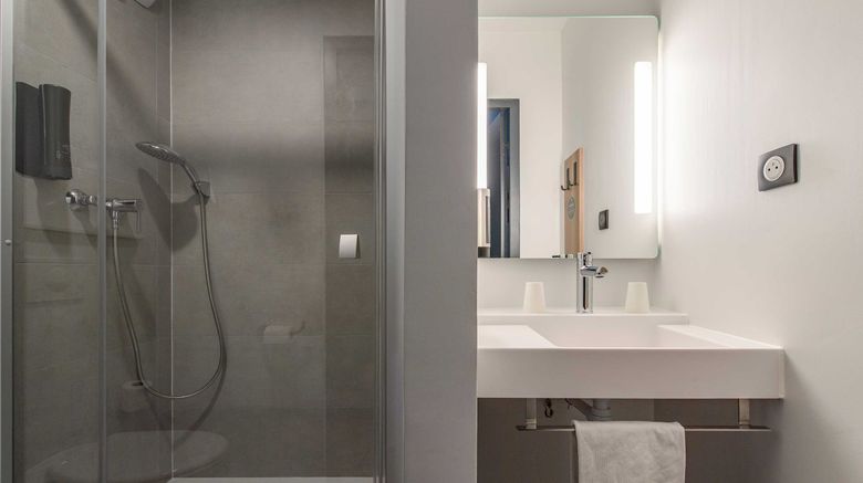 <b>B&B Hotel Nimes Caissargues Room</b>. Images powered by <a href="https://www.leonardoworldwide.com/" title="Leonardo Worldwide" target="_blank">Leonardo</a>.