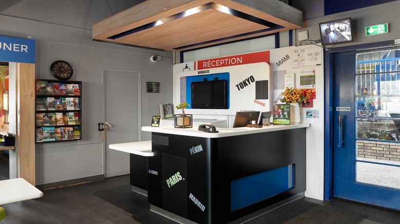 <b>B&B Hotel Cergy Pierrelaye Lobby</b>. Images powered by <a href="https://www.leonardoworldwide.com/" title="Leonardo Worldwide" target="_blank">Leonardo</a>.