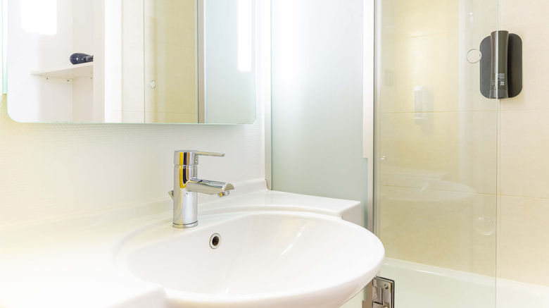 <b>B&B Hotel Nantes Aeroport Room</b>. Images powered by <a href="https://www.leonardoworldwide.com/" title="Leonardo Worldwide" target="_blank">Leonardo</a>.